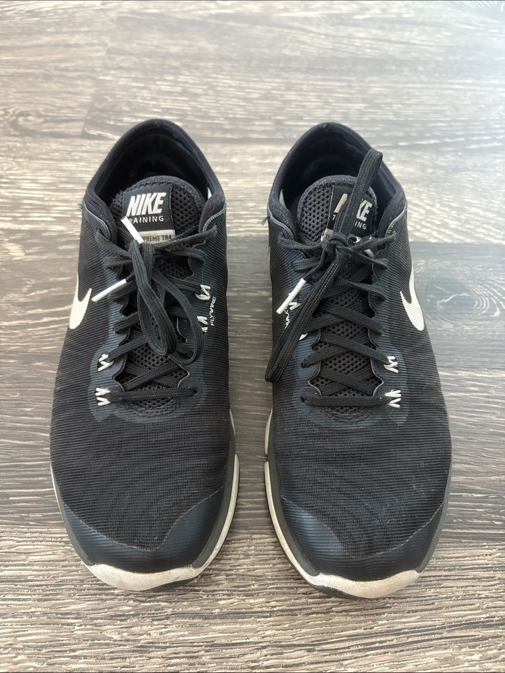 Nike tennis shoes